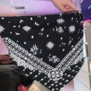 H&M bandanna top